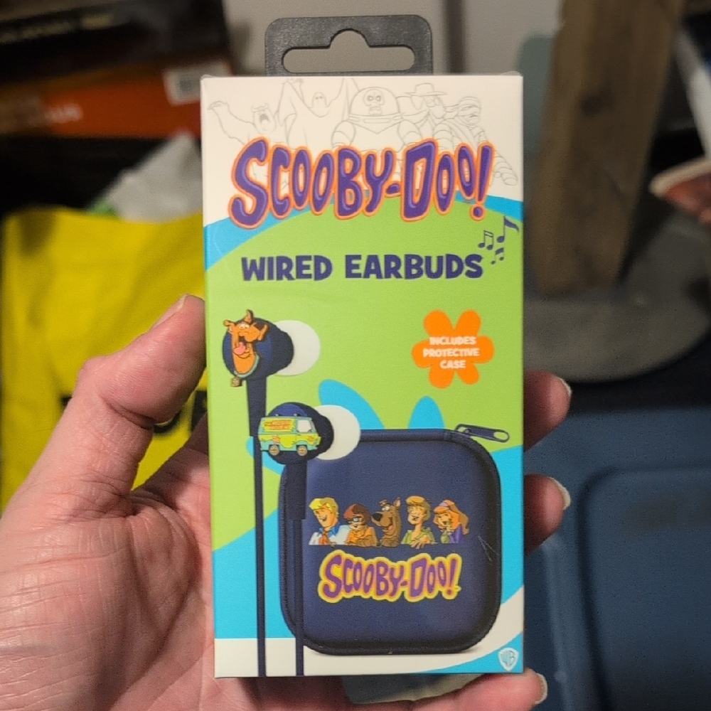 Scooby-Doo Wired Earbuds with Protective Case